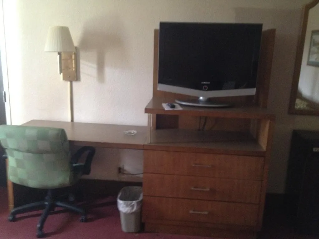 Rodeway Inn & Suites Denver